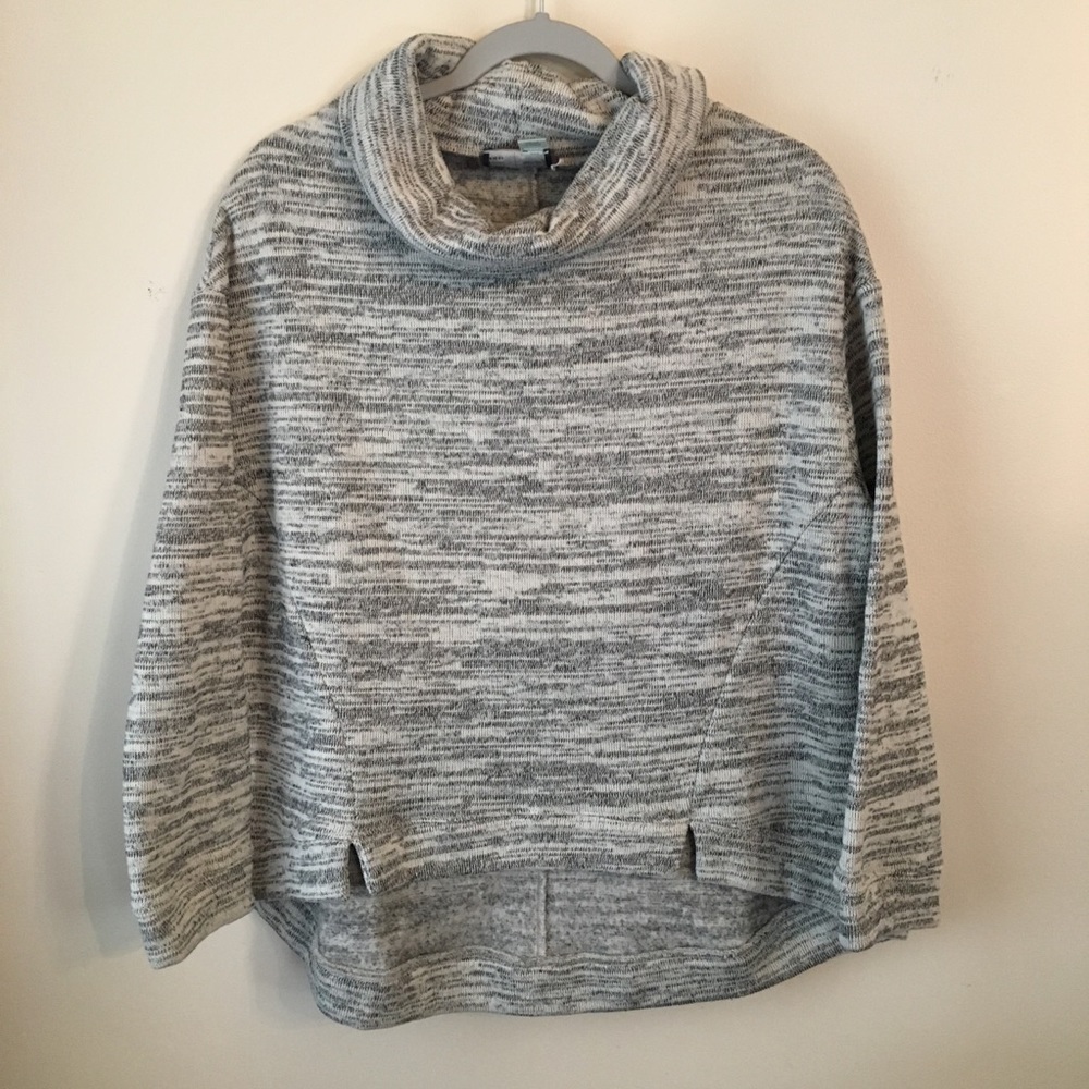 Saturday Sunday hi-lo turtleneck Sz M Anthro